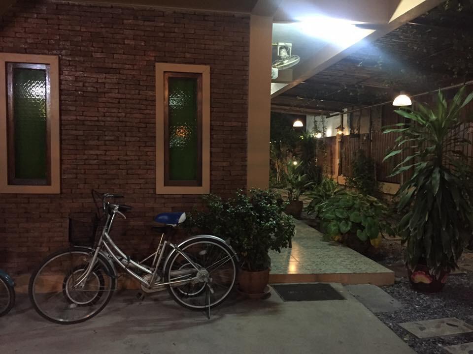 Hotel Baan Bussara Phra Nakhon Si Ayutthaya Exterior foto